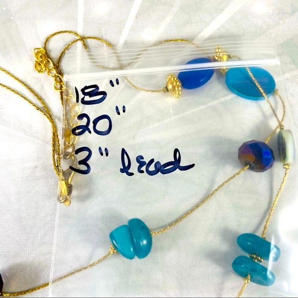 Beautiful double strand multi bead gold-tone necklace - Picture 4 of 4